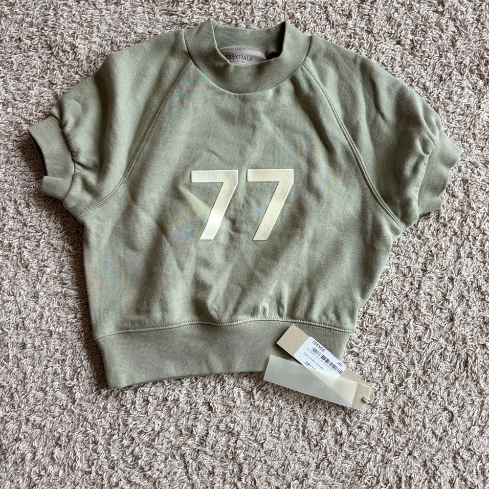Essentials Kids Seafoam Green Sweatshirt with 77 Print. 4/5 or XS  New With Tags